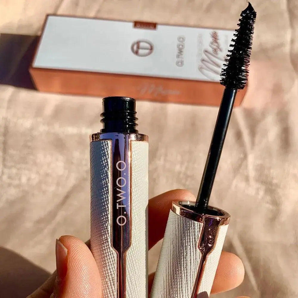 O.TWO.O Gold Silk Satin Mascara - Otwoocosmetics